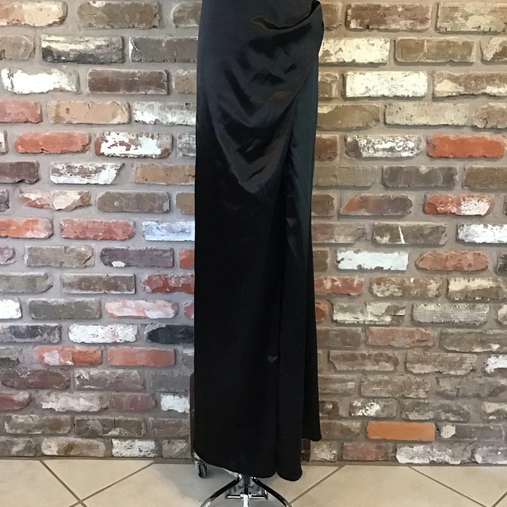 BIRDY GREY Women's Black Satin CATHERINE V-Neck Ruched Sleeveless Dress L - Picture 4 of 8